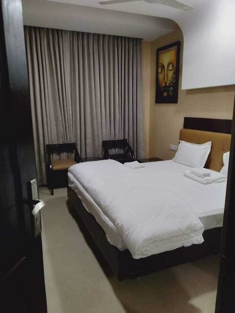 Radient Casa Hotel