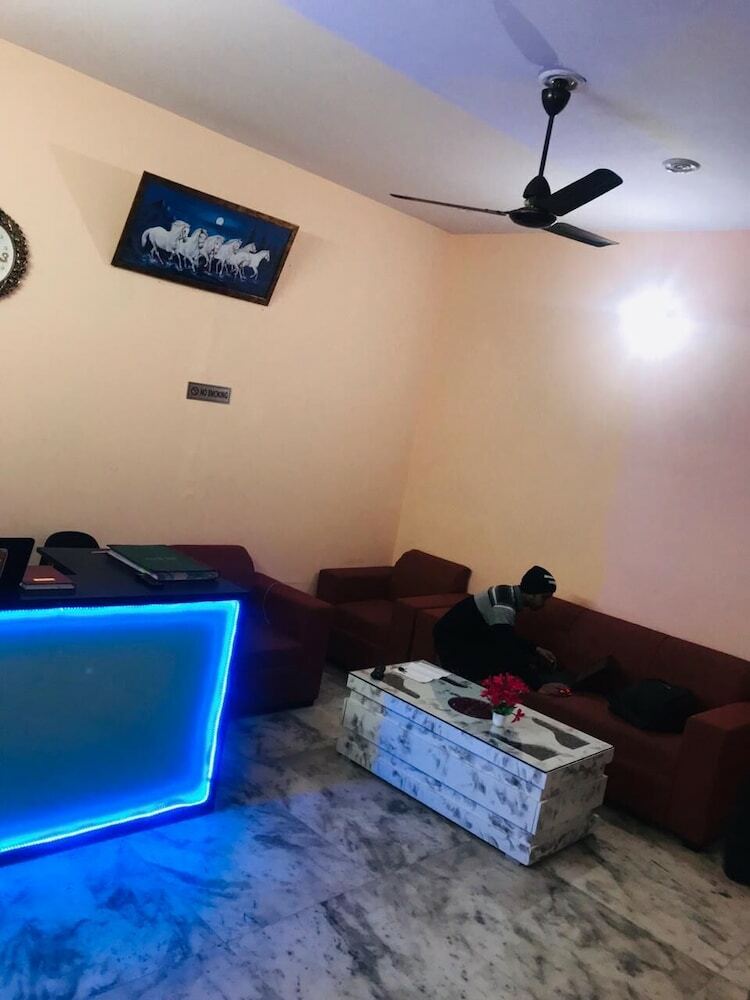 Radient Casa Hotel