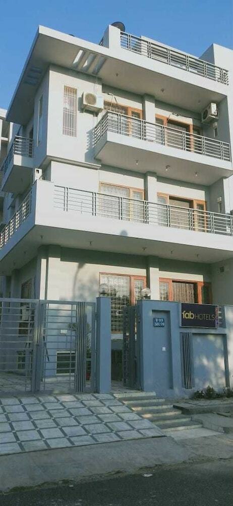 Radient Casa Hotel