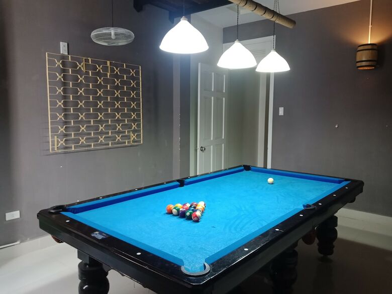 Hostal Europe Town Hostel & Bar - Adults Only
