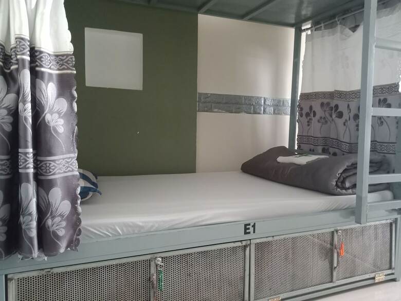 Hostal Europe Town Hostel & Bar - Adults Only