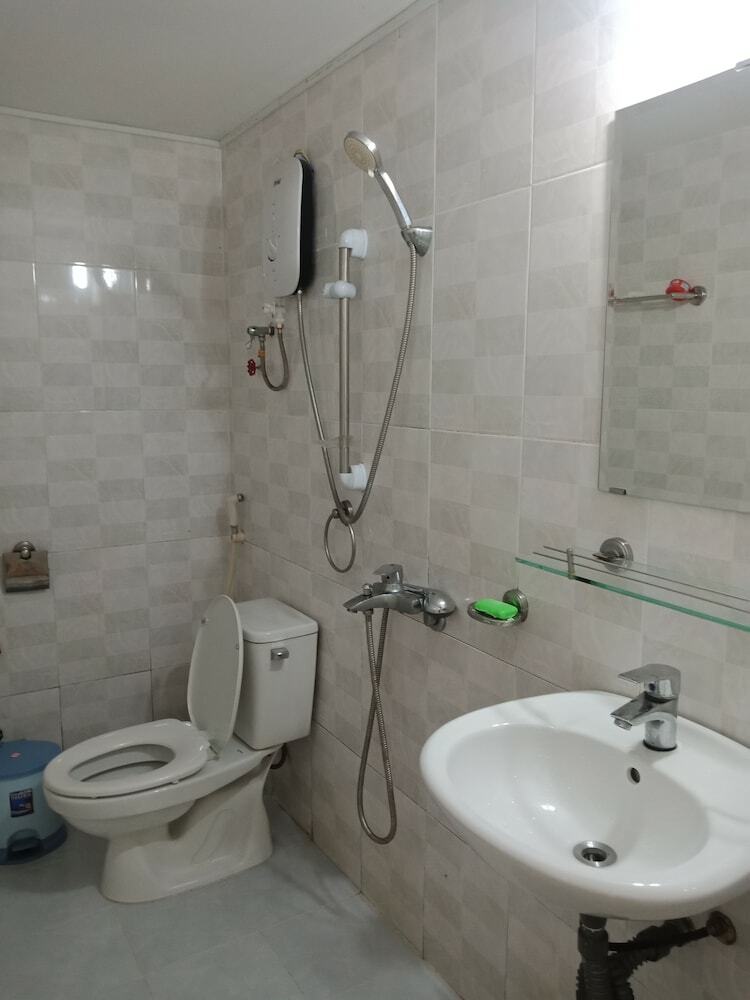 Hostal Europe Town Hostel & Bar - Adults Only