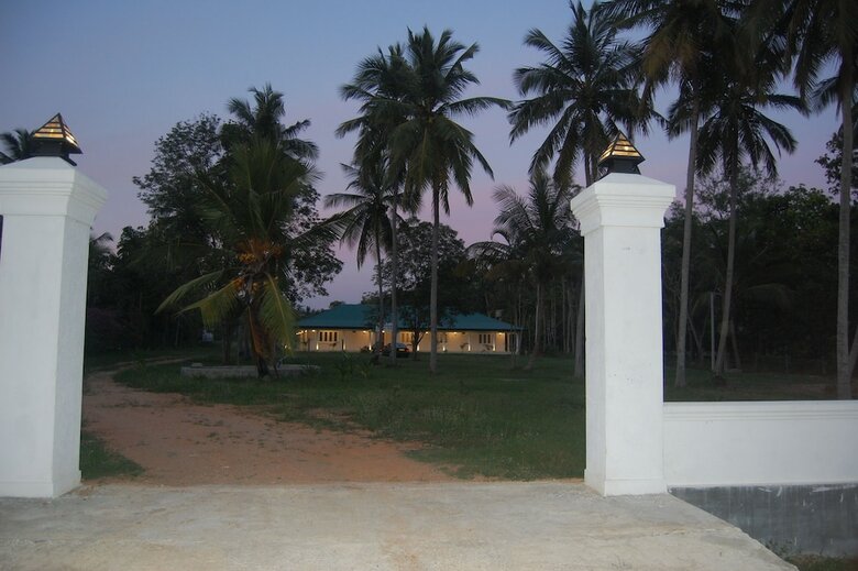 Hotel Siloonaa Garden Villa