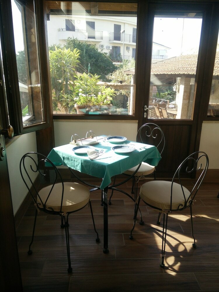 B&B Del Sol