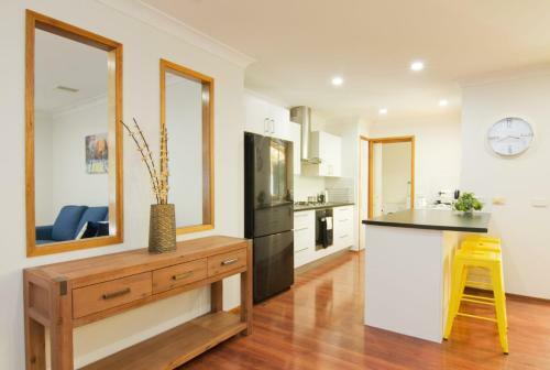 12 Mount Porepunkah Road