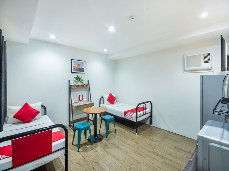 Hotel Oyo 443 Maria Cristina Arcade Suites