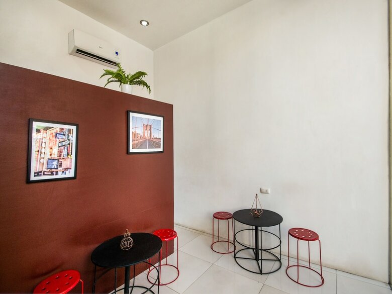 Hotel Oyo 443 Maria Cristina Arcade Suites