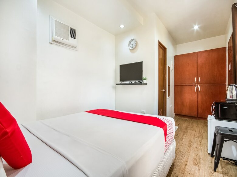 Hotel Oyo 443 Maria Cristina Arcade Suites