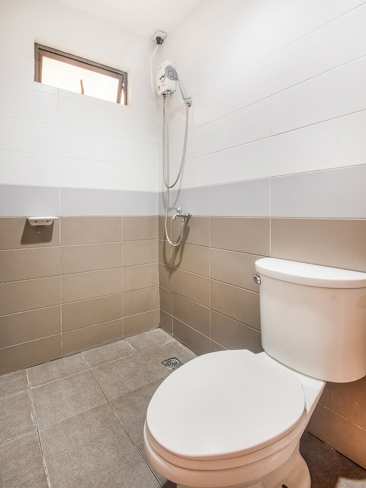 Hotel Oyo 443 Maria Cristina Arcade Suites