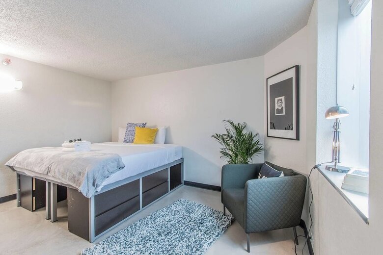 Apartamentos Ut Social Retreat + Pool + Gym
