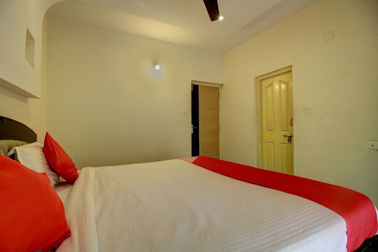 Hotel Oyo 22276 Sujitha Service Apartments