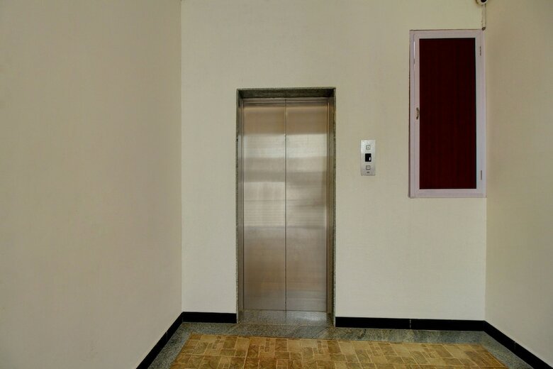 Hotel Oyo 22276 Sujitha Service Apartments