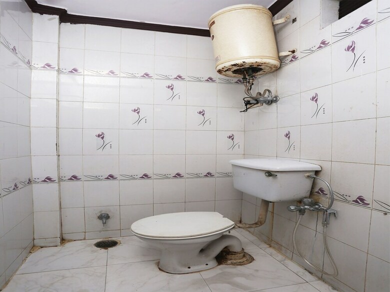 Oyo 26915 Hotel North East Residency