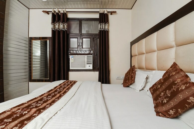 Oyo 6801 Hotel Shri Sai International