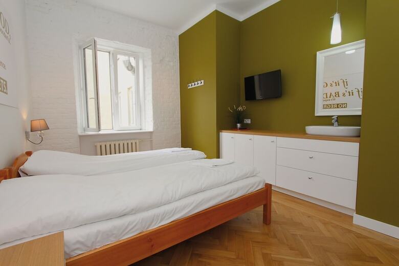 Hostal Hostel Chmielna 5 Rooms & Apartments