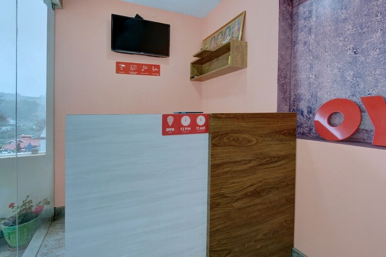 Hotel Oyo 27753 Kasa Luxury Inn