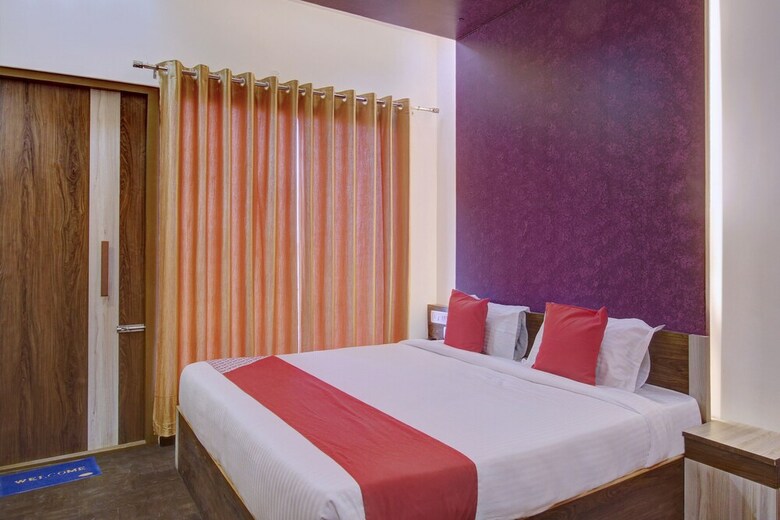 Hotel Oyo 27753 Kasa Luxury Inn