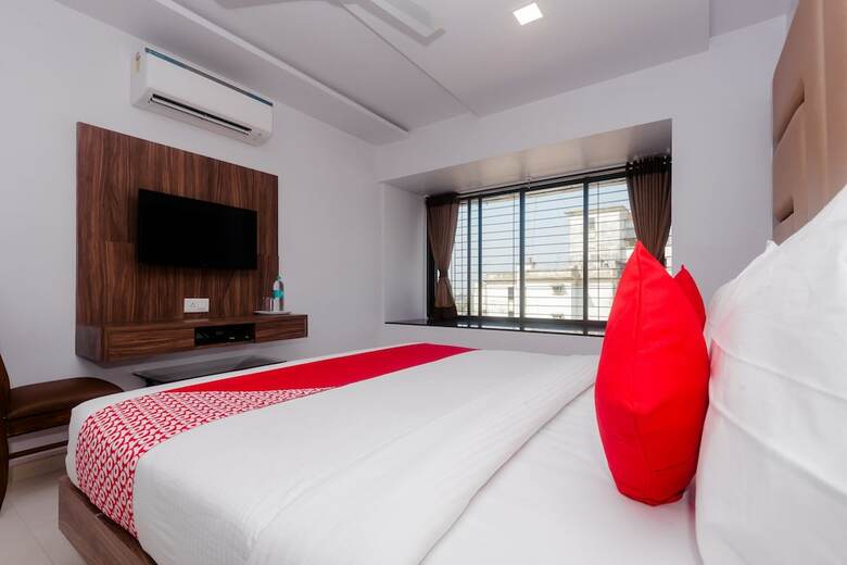 Hotel Oyo 15442 Mahalakshmi Suites