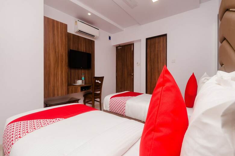Hotel Oyo 15442 Mahalakshmi Suites