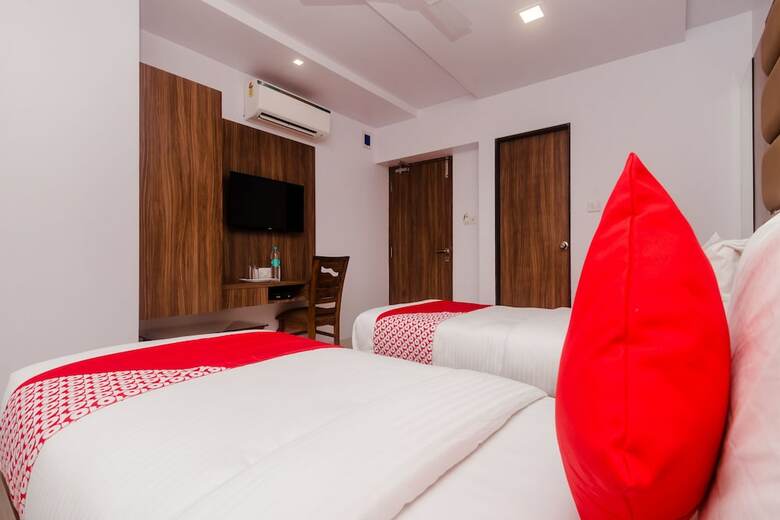 Hotel Oyo 15442 Mahalakshmi Suites