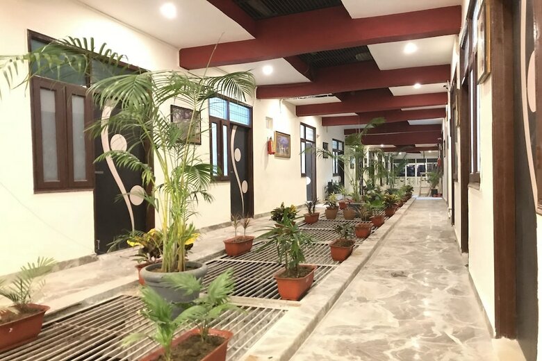 Hotel Oyo 17443 Tirupati Residency