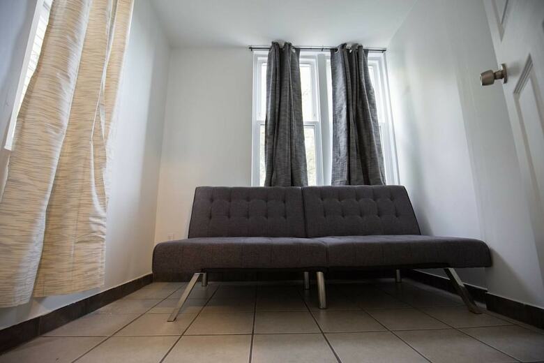 Apartamentos Simple In Palmer Square - Walk To Park And Train