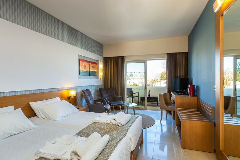 Atlantica Amalthia Beach Hotel ? Adults Only