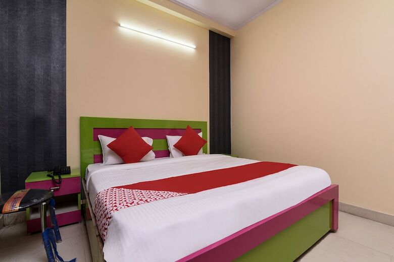 Hotel Oyo 18282 Kanchan Villa