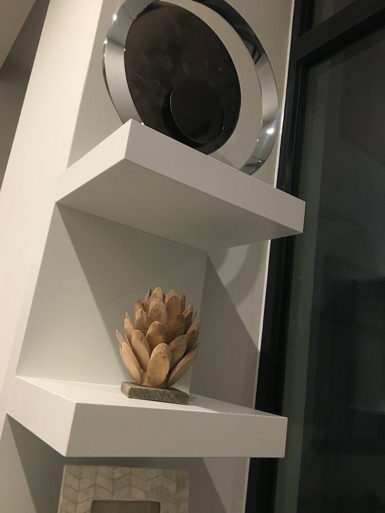 Central 1 Bd Apartment