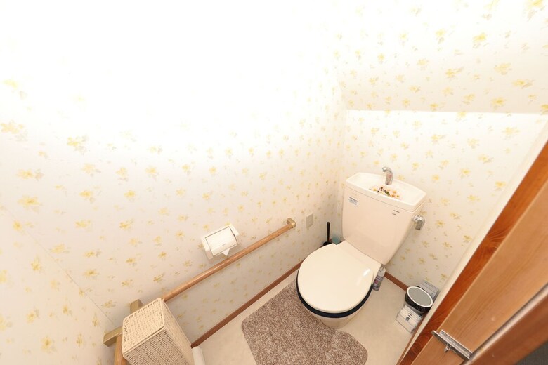 Namba East House01