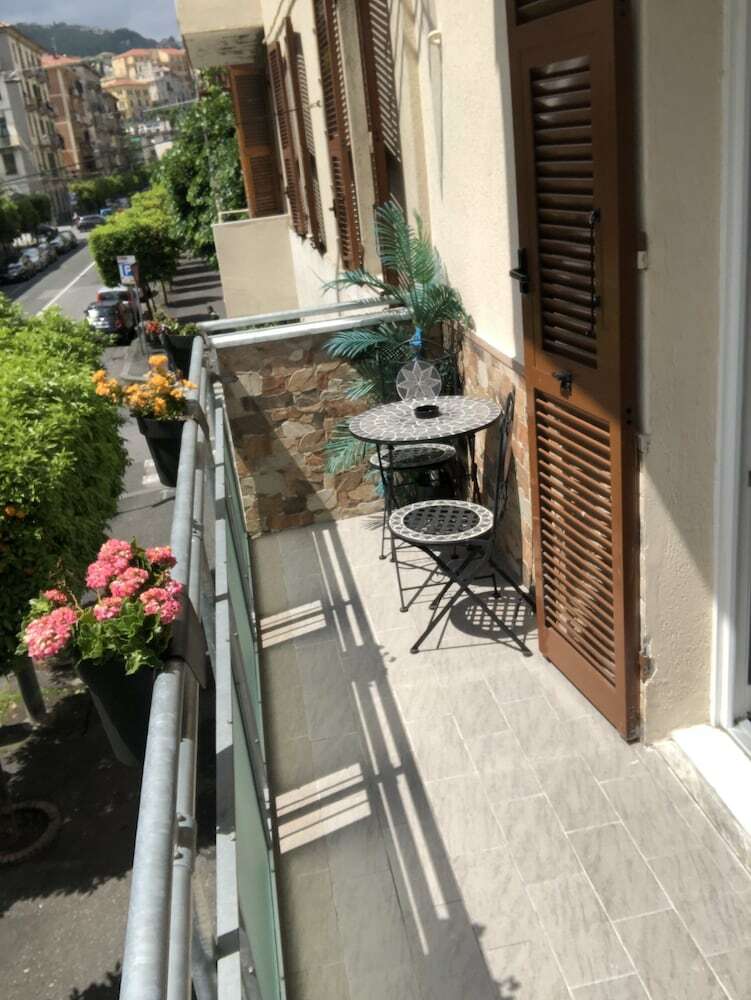 Hotel Ari Guest House
