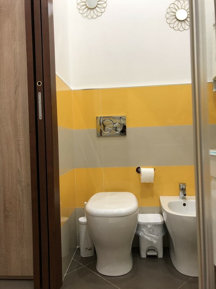 Hotel Ari Guest House