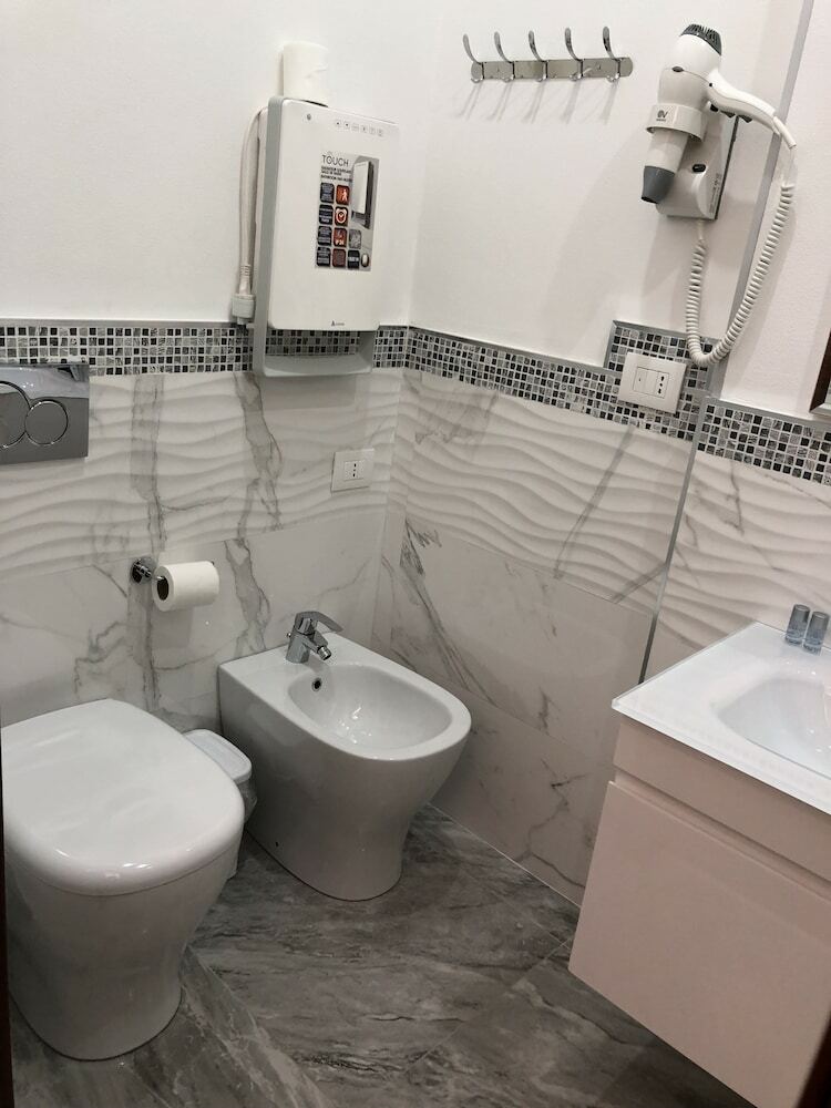 Hotel Ari Guest House