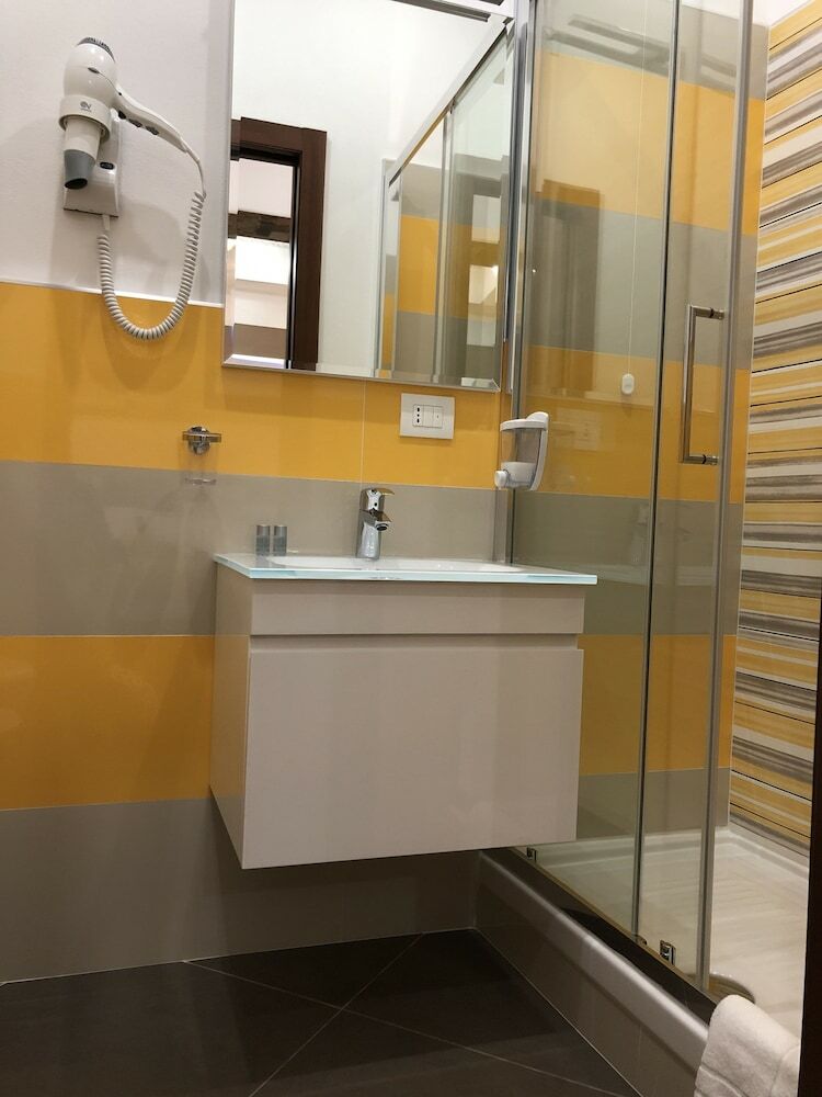 Hotel Ari Guest House