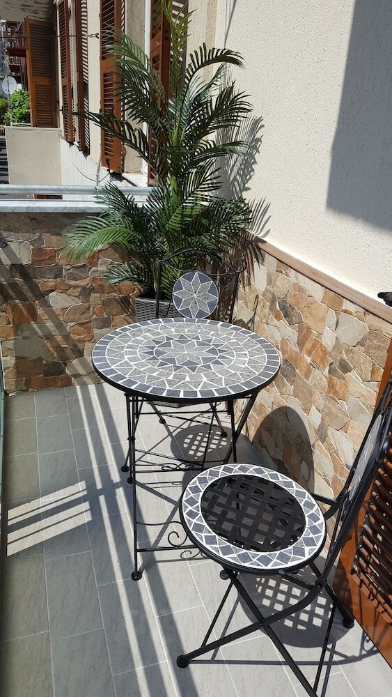 Hotel Ari Guest House