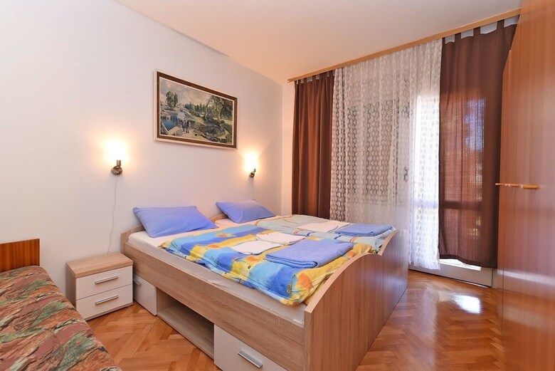 Apartment 74