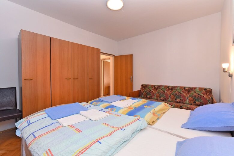 Apartment 74