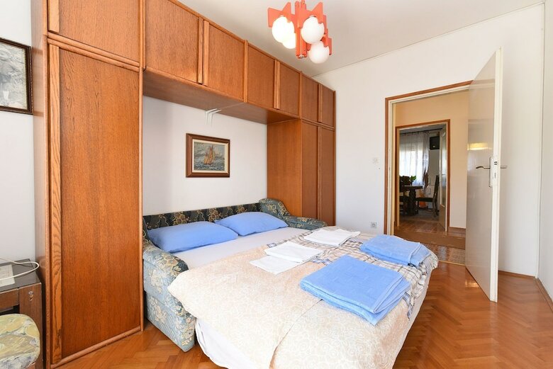 Apartment 74