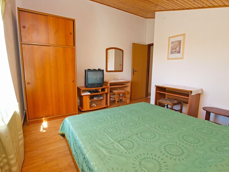 Apartment 50