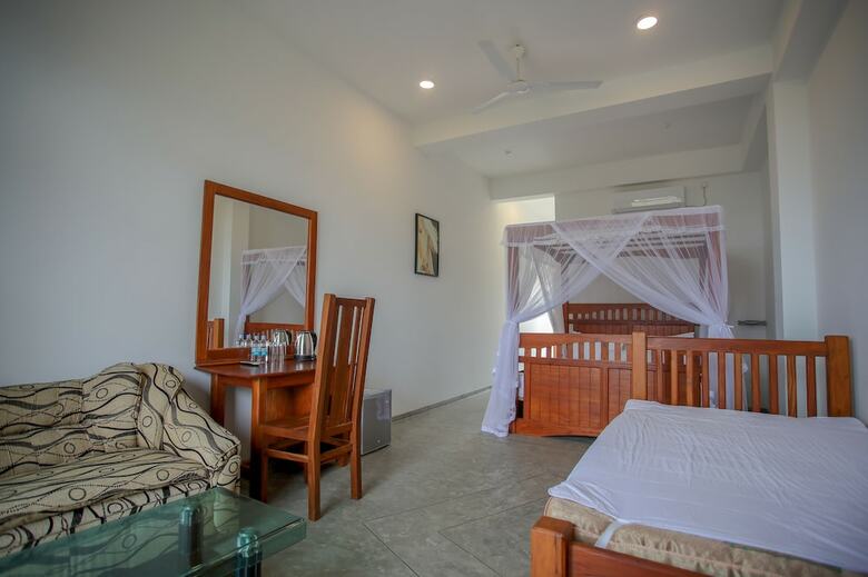 Hotel Yoho Samaraana