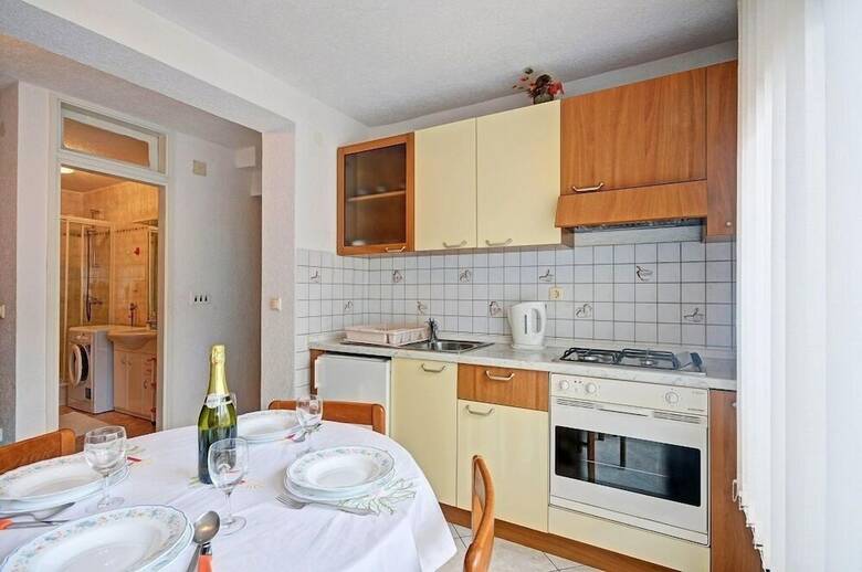 Apartment 43