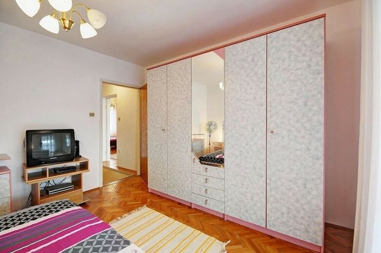 Apartment 43