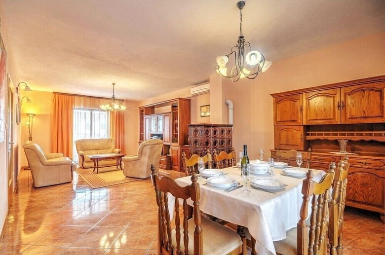 Apartment 43