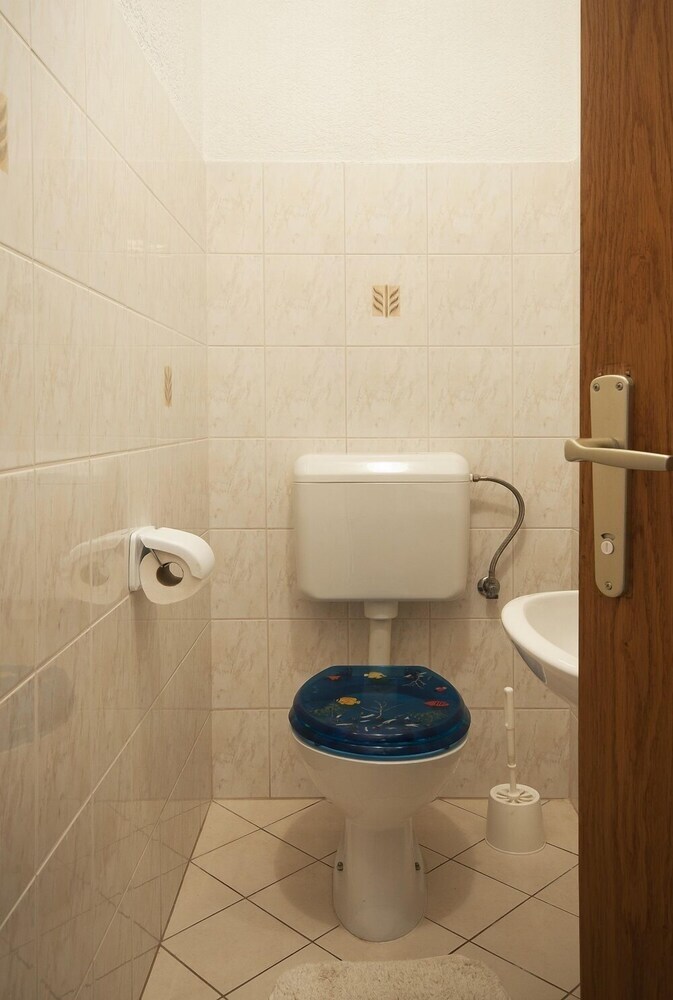 Apartment 43