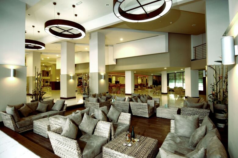 Limak Lara Deluxe Hotel & Resort