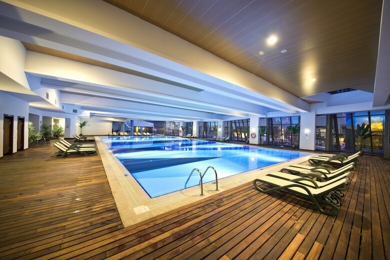 Limak Lara Deluxe Hotel & Resort