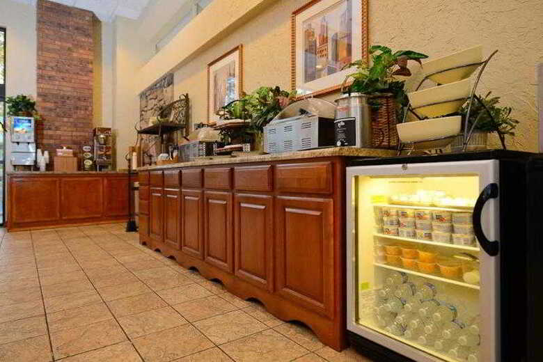Hotel Best Western Plus Landing View Inn & Suites
