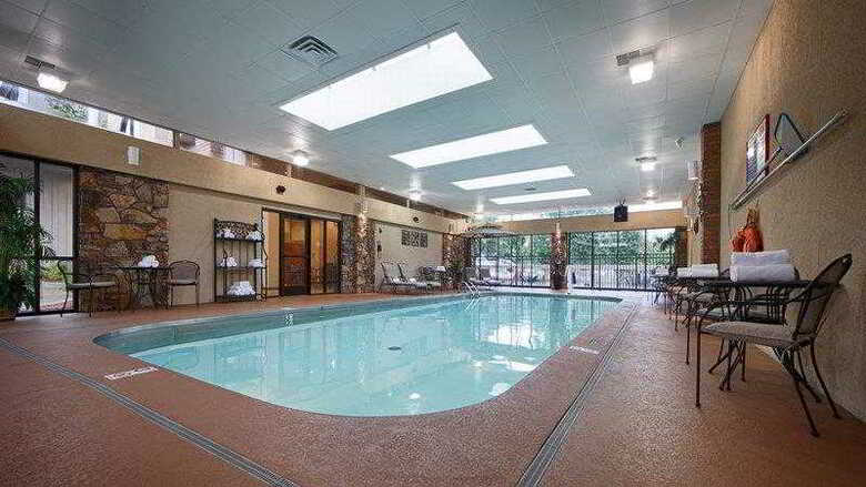 Hotel Best Western Plus Landing View Inn & Suites