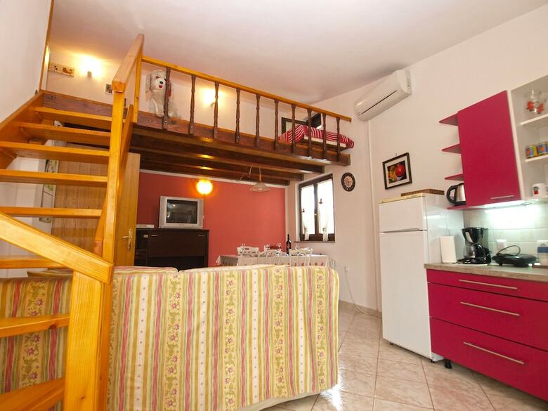 Apartment 64