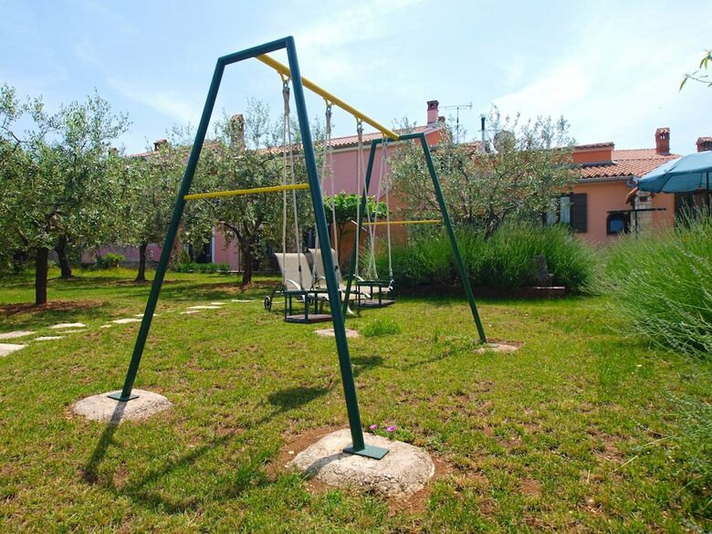 Apartment 64